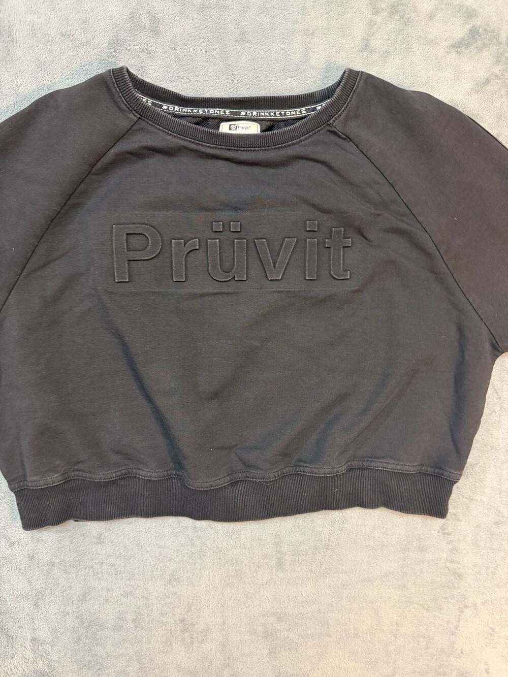 Prüvit Sweatshirt Size M Black Drinkketones Logo Crop Pullover